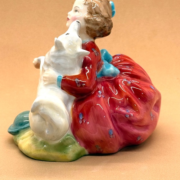 Royal Doulton Figurine Home Again HN 2167 Issued 1956-1995 Vintage - Picture 4 of 7